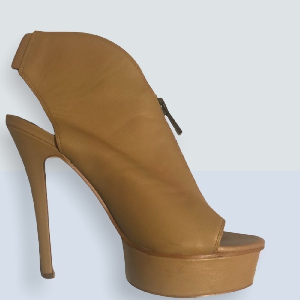 H Halston tan leather stiletto platforms . Sz 9